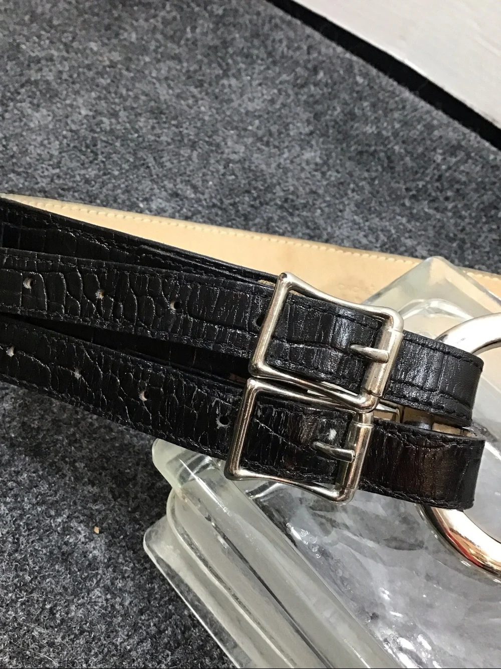 Vintage Cache Luxe croc embossed Black leather Wide Circle dbl Buckle Waist Belt